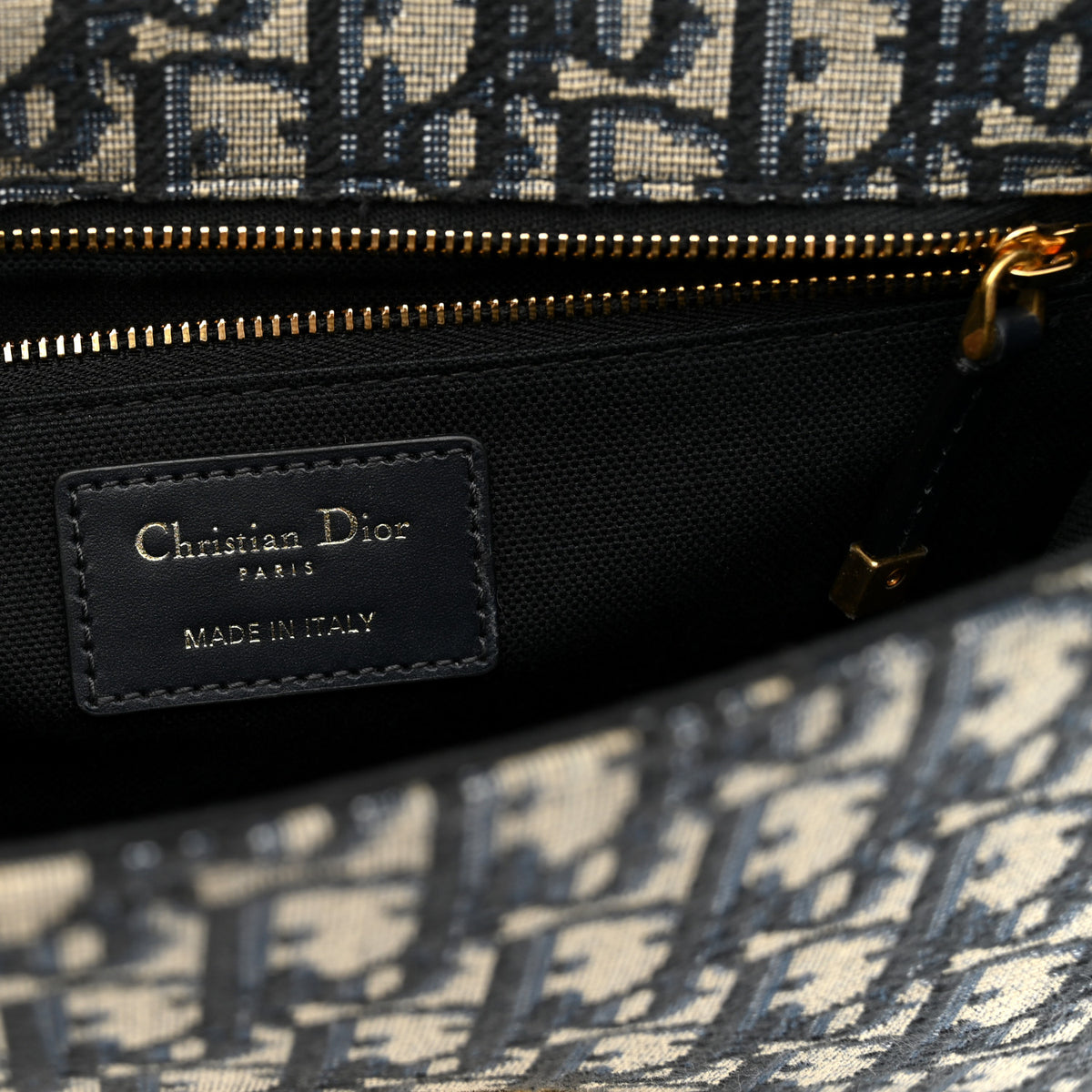 Oblique 30 Montaigne Flap Bag Blue