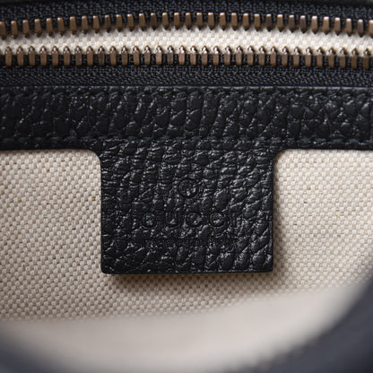 Gucci Grained Calfskin Logo Messenger Bag Black 9 of 12
