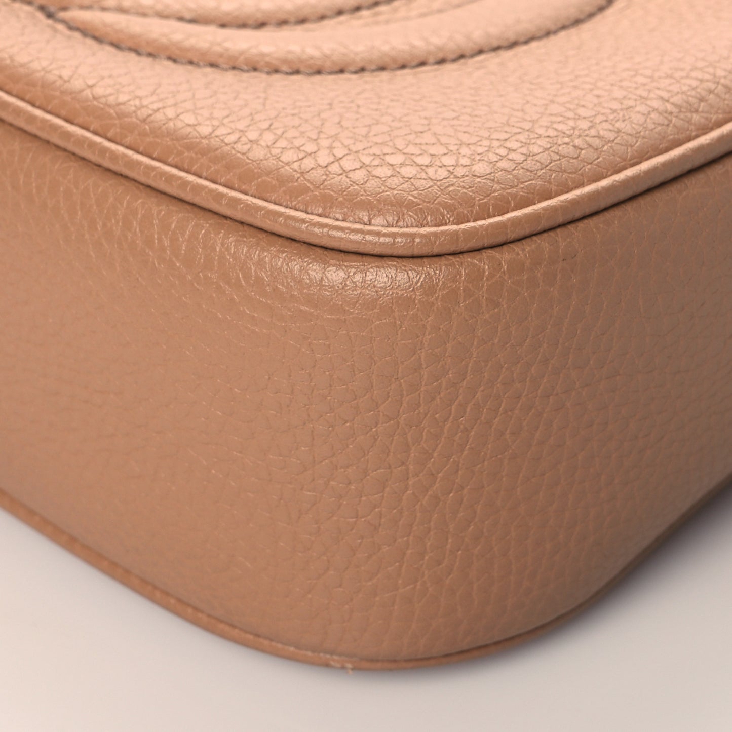 Pebbled Calfskin Small Soho Disco Bag Camelia
