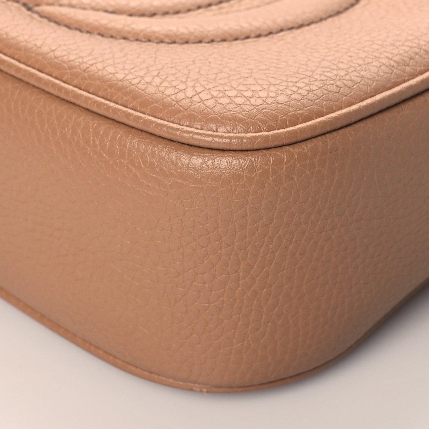 Gucci Pebbled Calfskin Small Soho Disco Bag Camelia 11 of 11