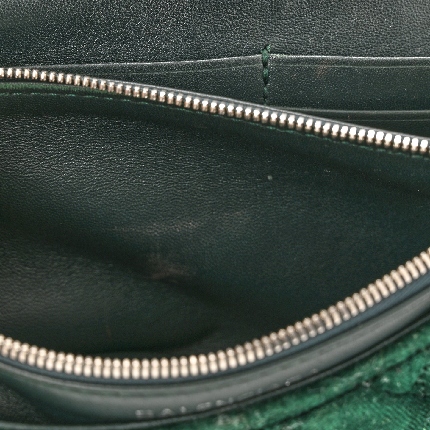 Velvet Logo Matelasse S BB Round Shoulder Bag Vert Emeraude