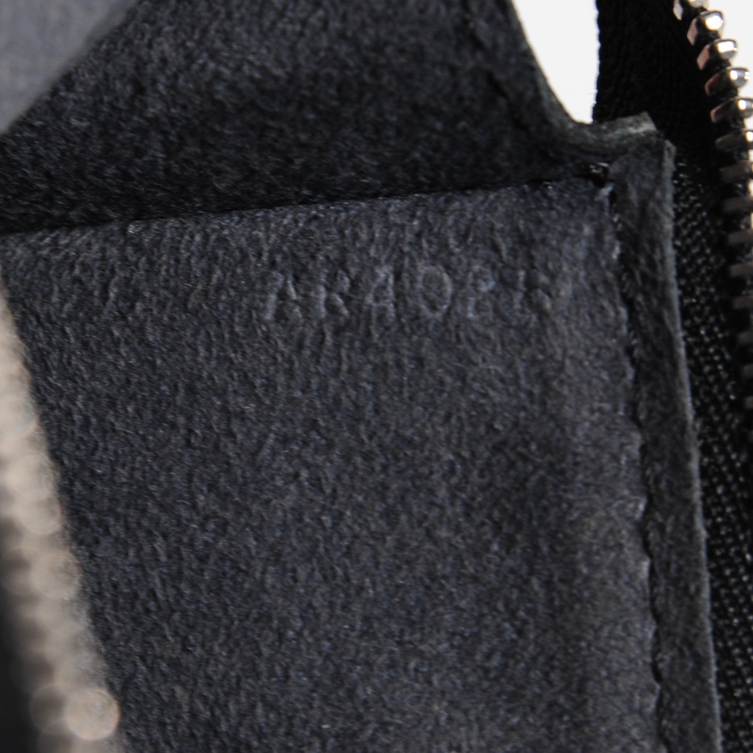 Louis Vuitton Epi Pochette Accessories 24 Black 6 of 7