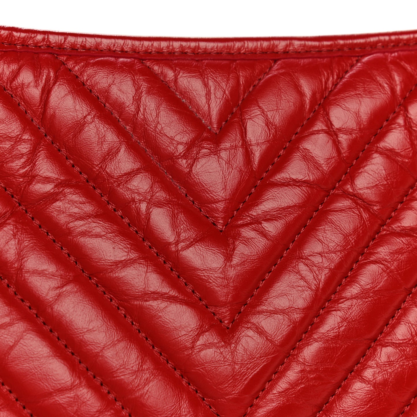 Aged Calfskin Chevron Quilted Medium Gabrielle Hobo Red