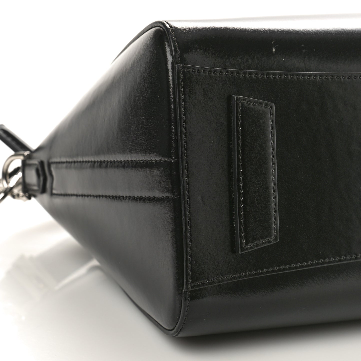 Shiny Lord Calfskin Small Antigona Black