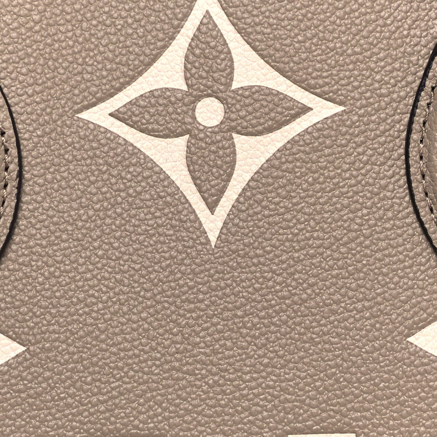 Louis Vuitton Empreinte Monogram Giant Onthego MM Tourterelle Creme 7 of 10