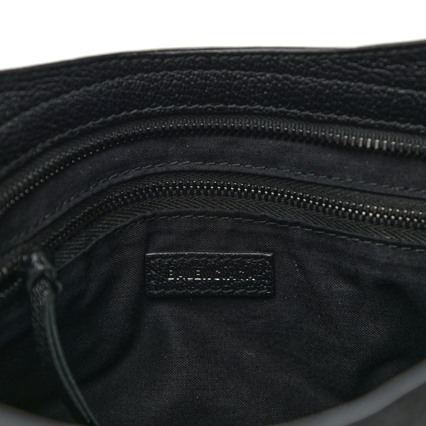 Chevre Black Metallic Edge Hardware S City Black