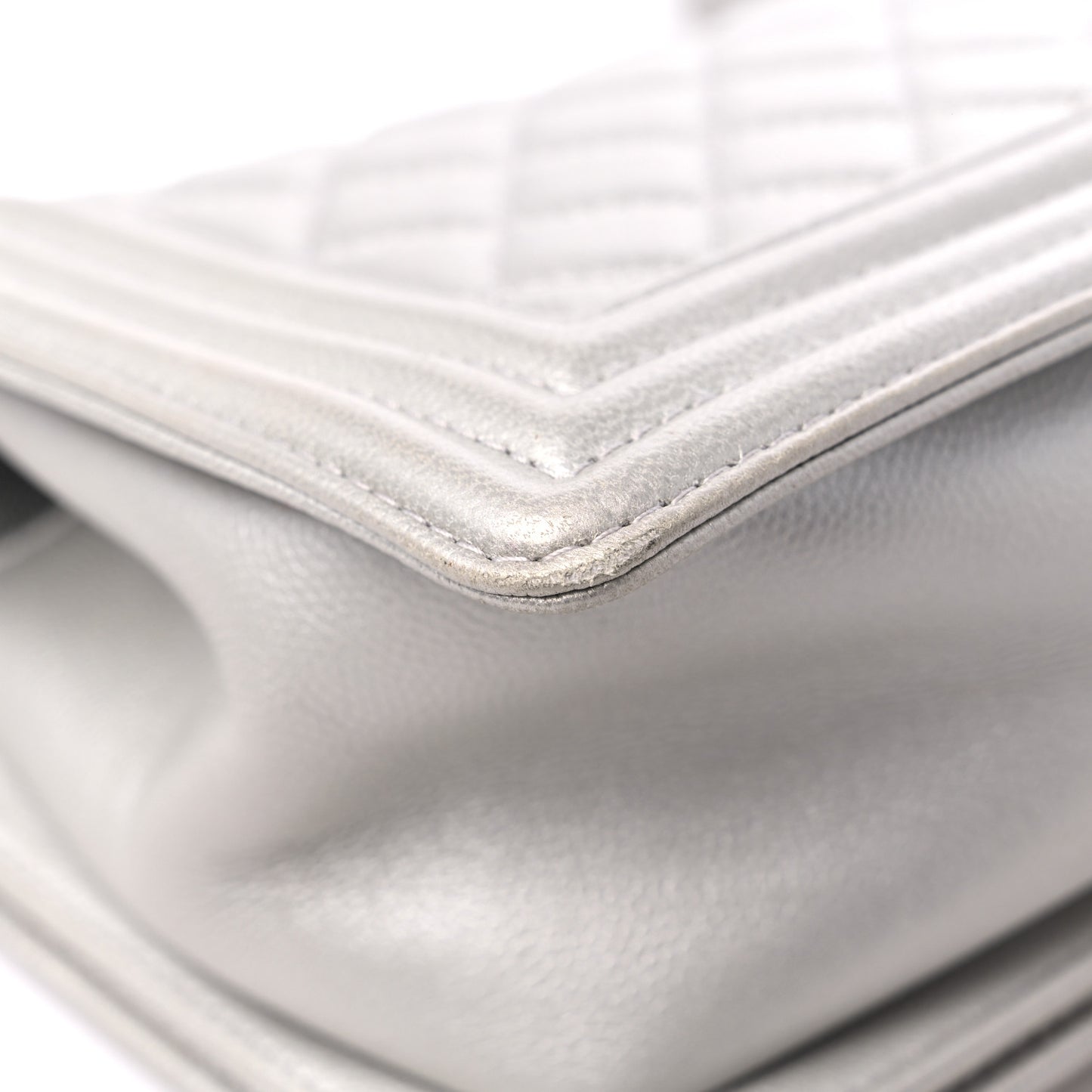 Metallic Caviar Quilted Medium Boy Flap Silver