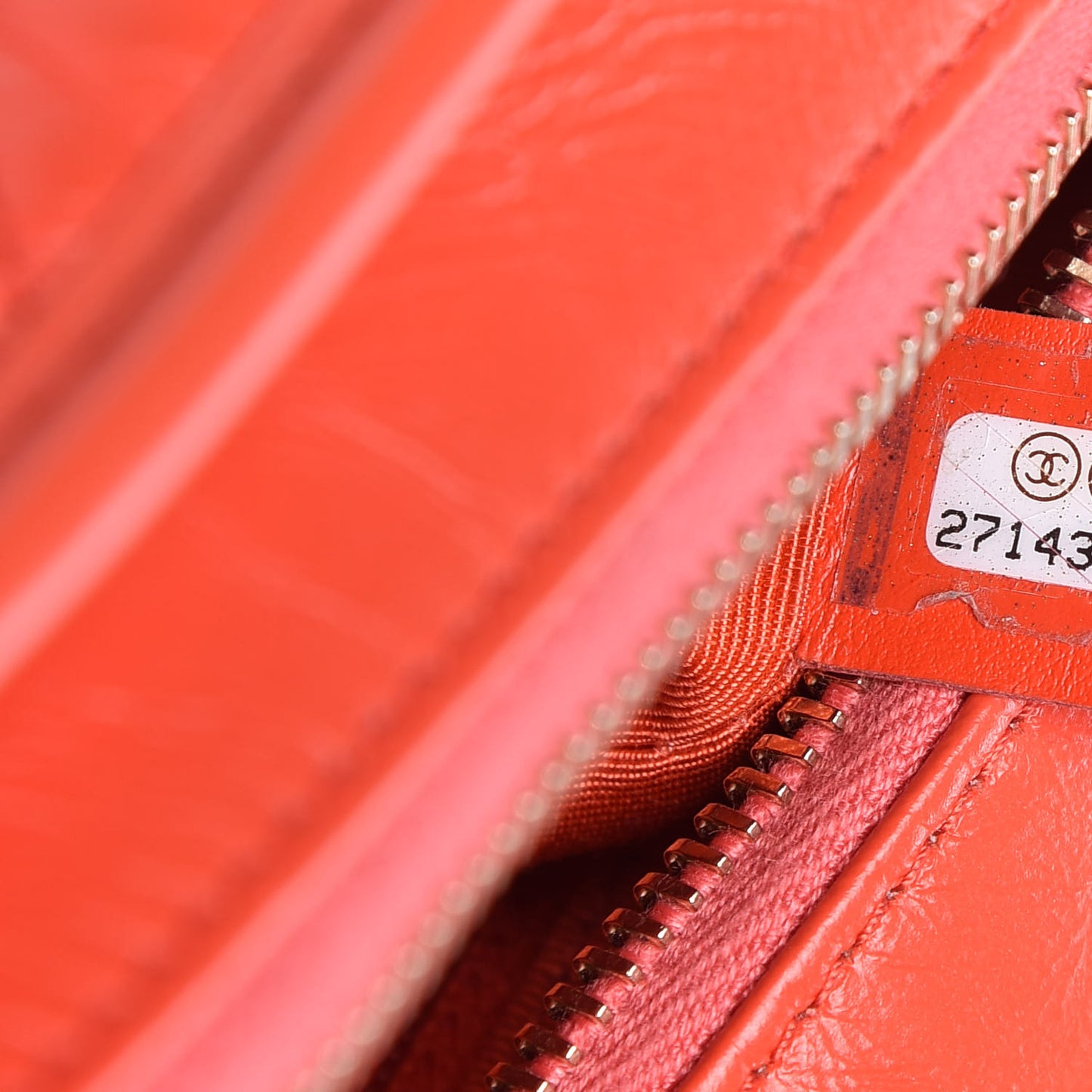Aged Calfskin Quilted Small Gabrielle Hobo Red
