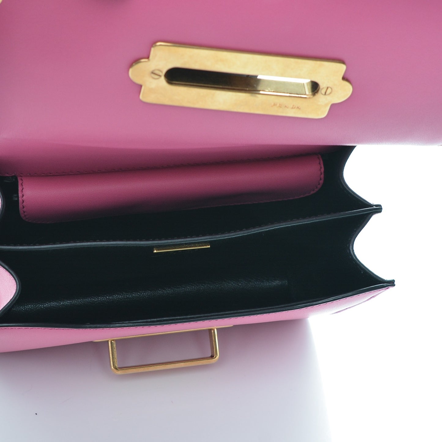 City Calf Saffiano Cahier Bag Fuxia Black