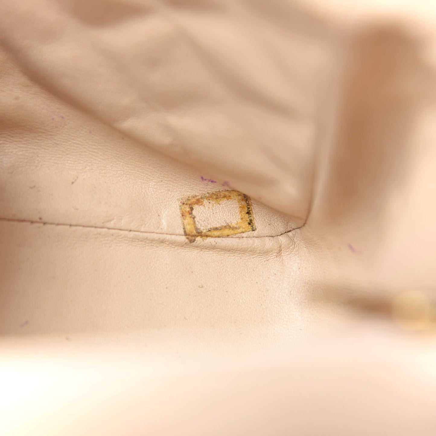 Caviar Quilted Jumbo Single Flap Beige Clair