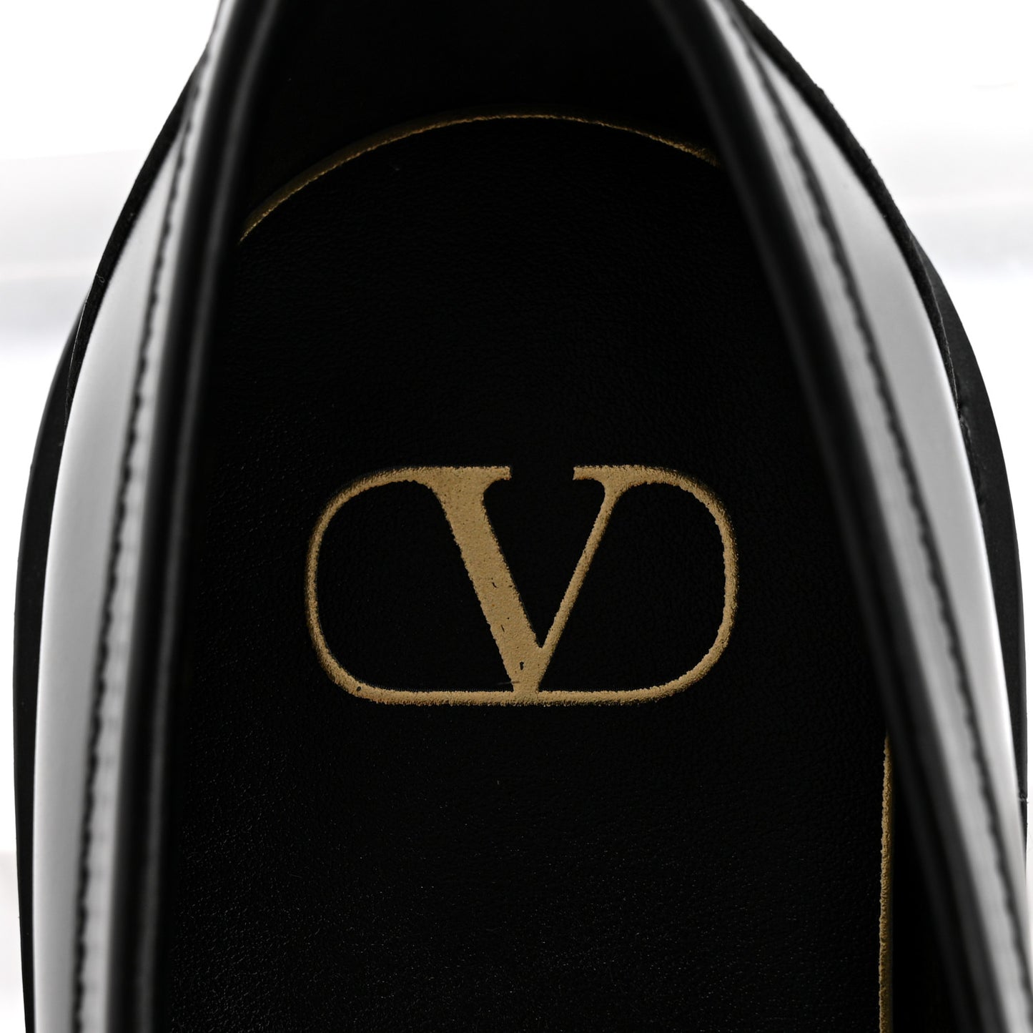 Calfskin Vlogo Loafers 37.5 Black