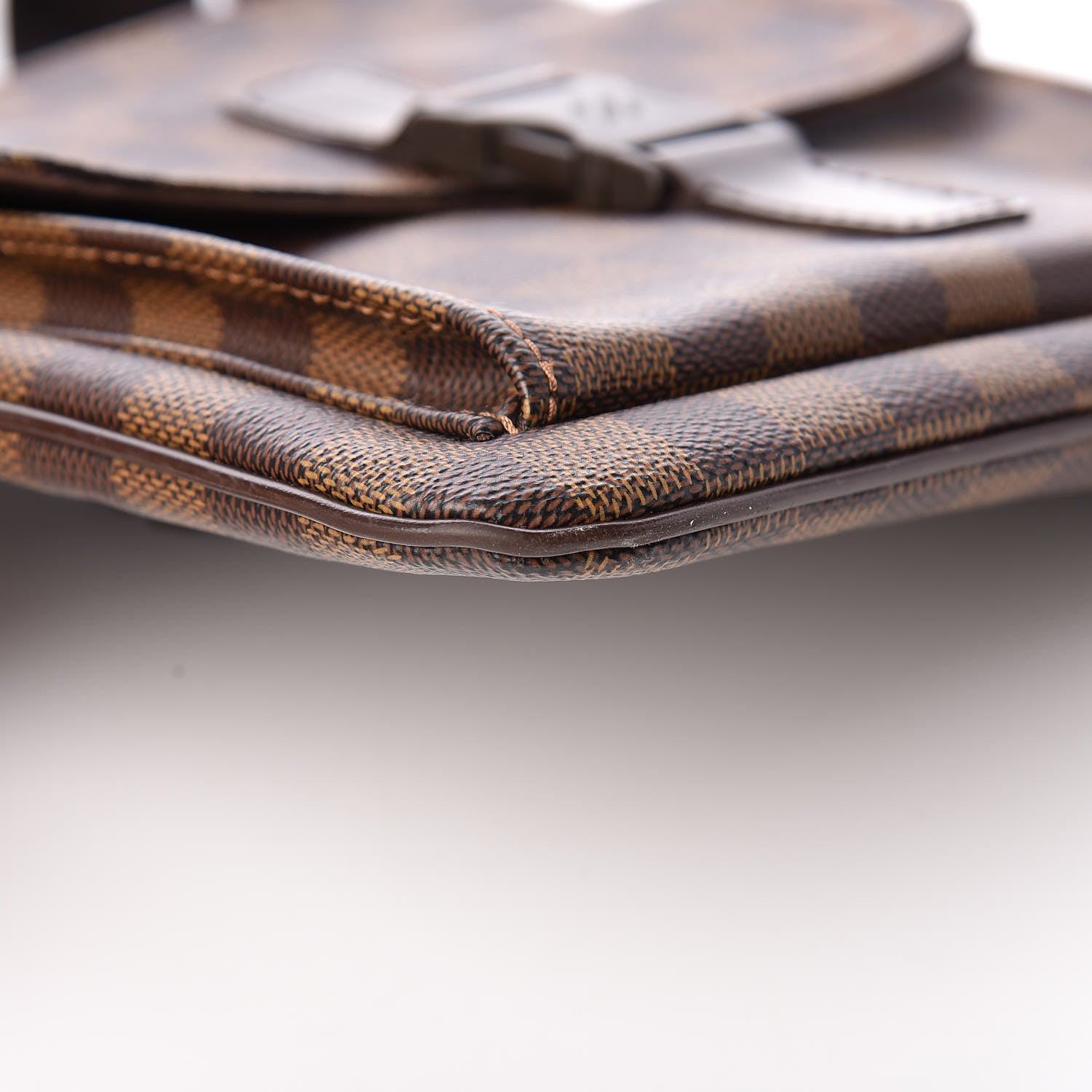Louis Vuitton Damier Ebene Pochette Melville 8 of 10