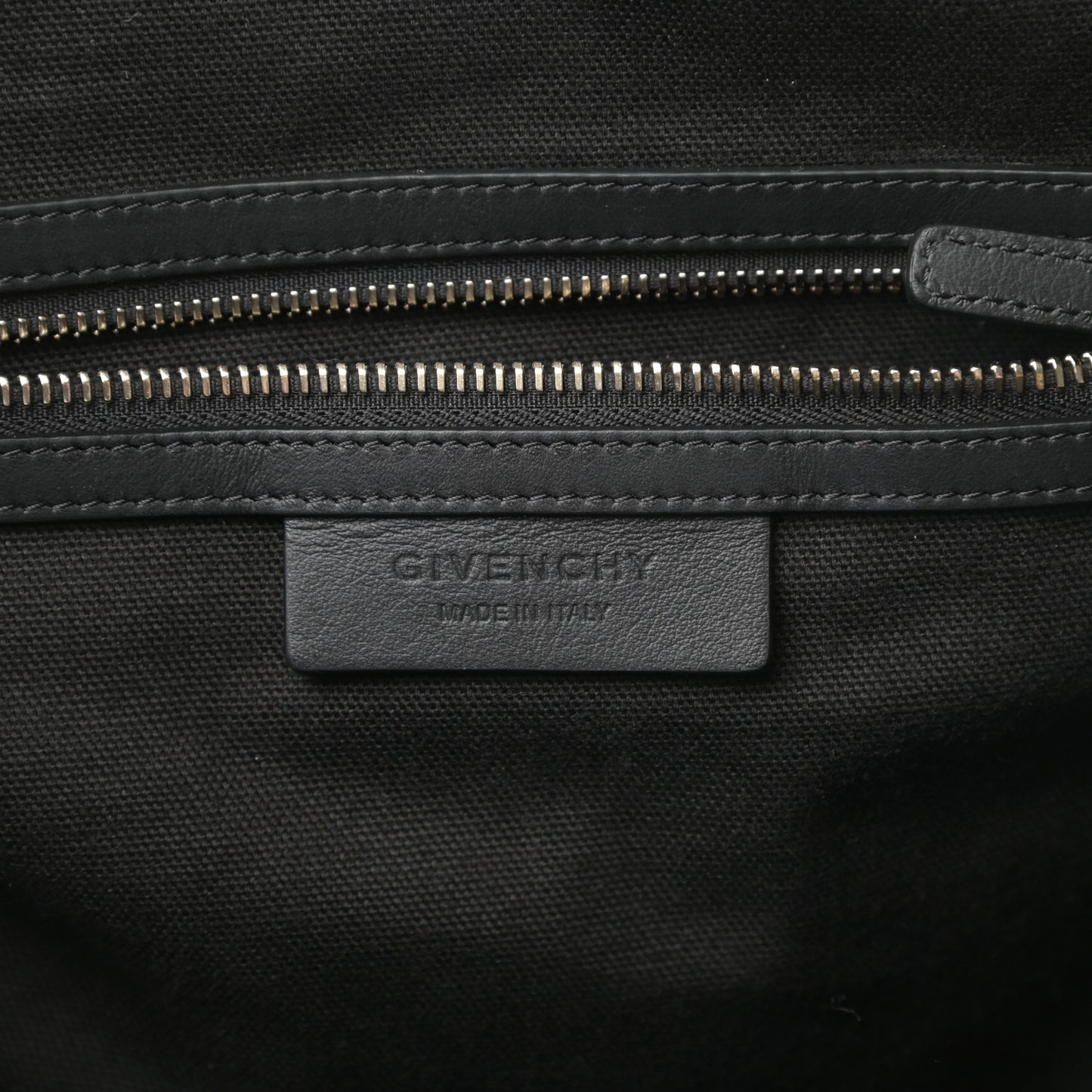 Suede Calfskin Studded Medium Nightingale Black