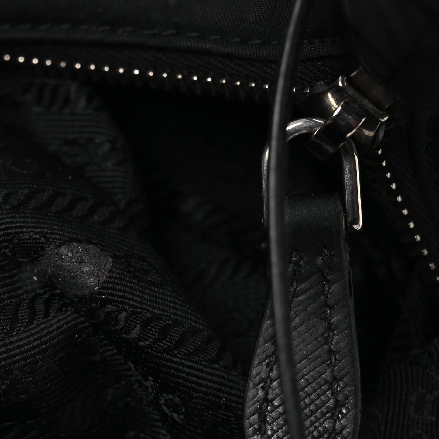 Tessuto Nylon Saffiano Re-Edition 2006 Shoulder Bag Black Black
