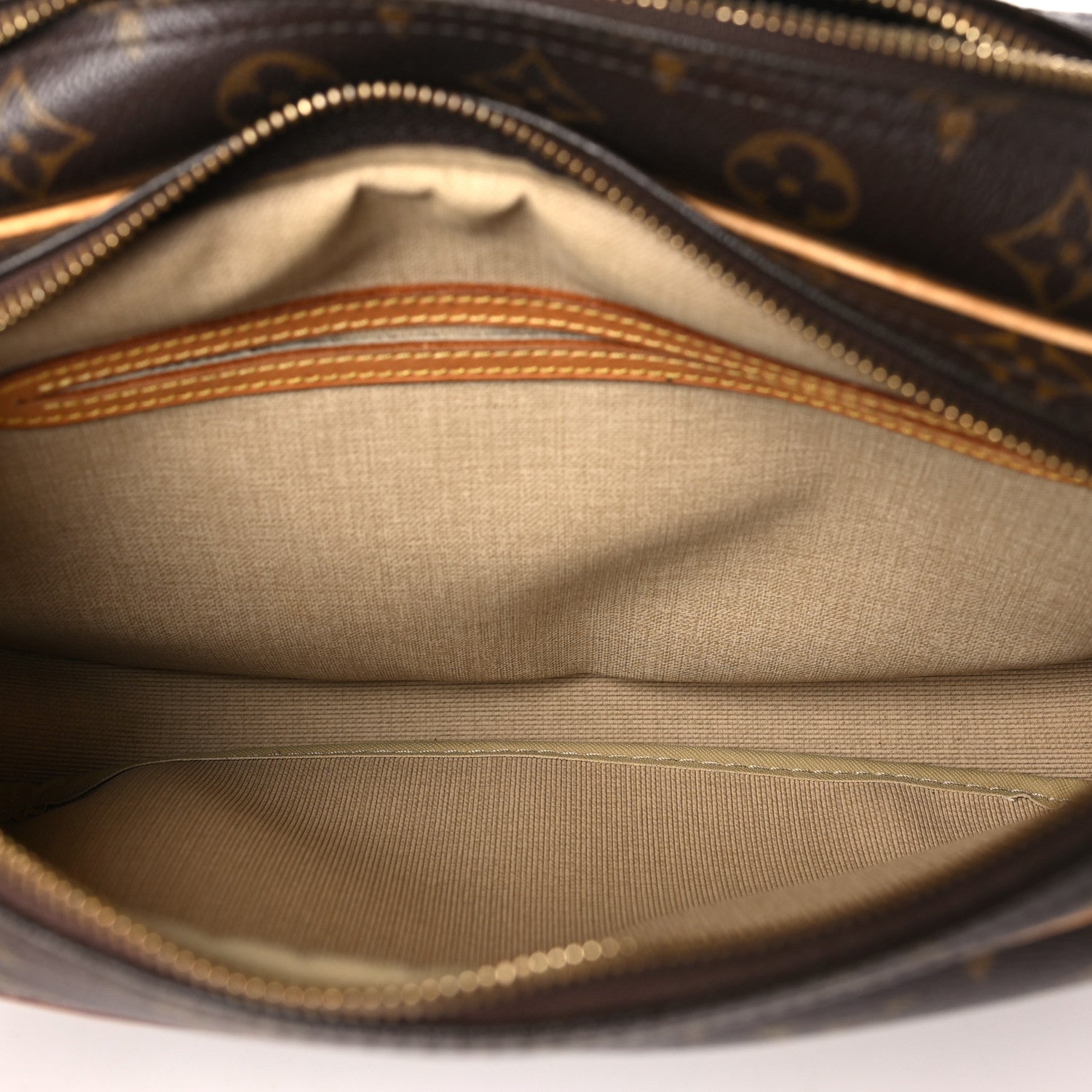 Louis Vuitton Monogram Reporter PM 5 of 10