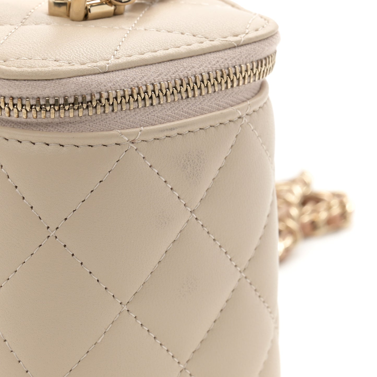 Lambskin Quilted Small Top Handle Vanity Case With Chain Ecru Dark Beige
