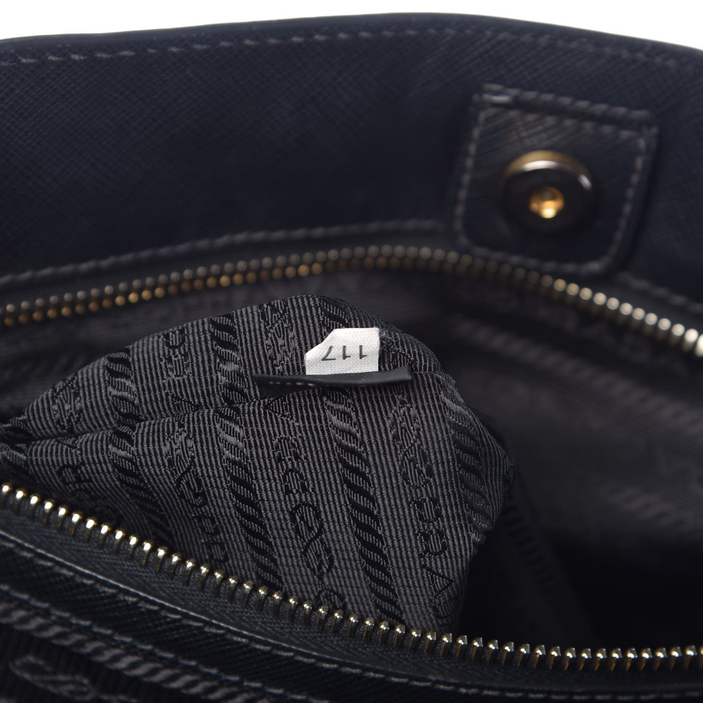 Saffiano Lux Large Tote Black