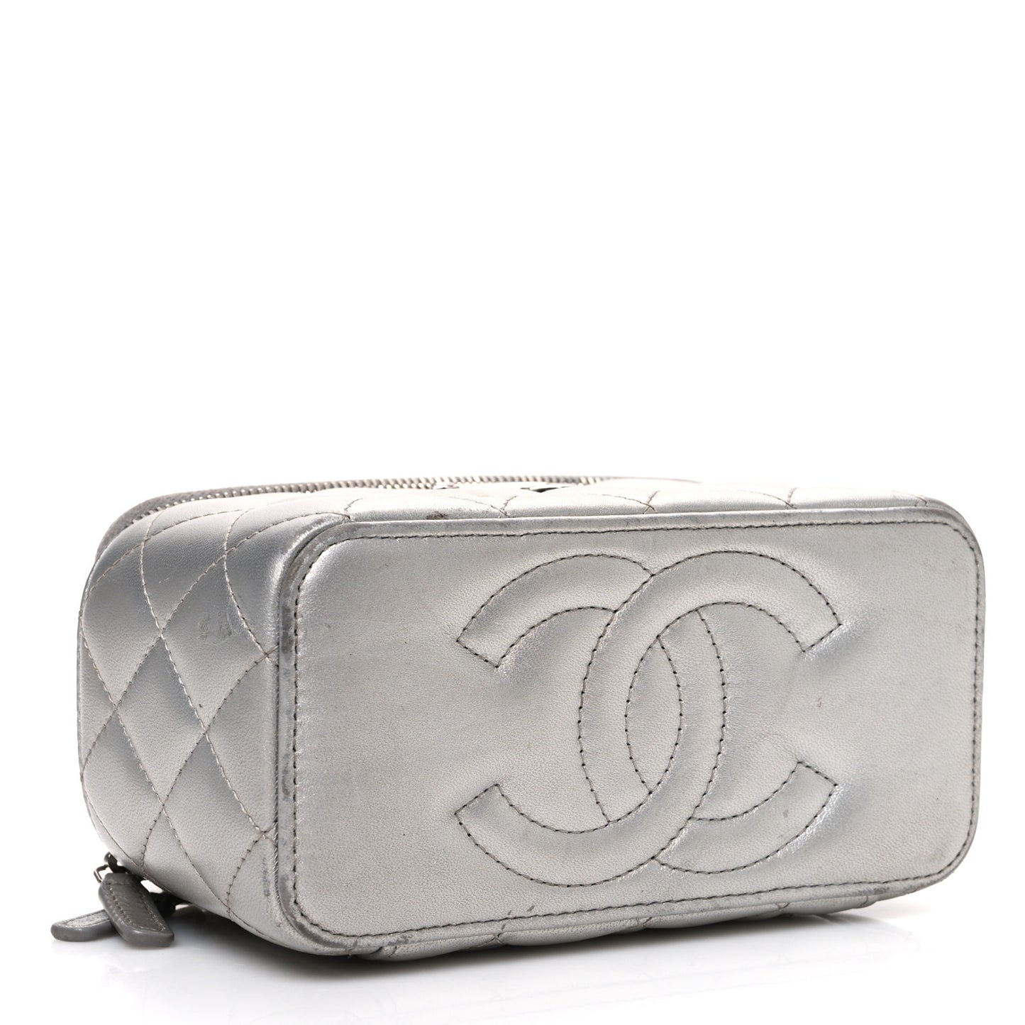 Metallic Lambskin Quilted Small CC Dynasty Vanity Case With Chain Silver