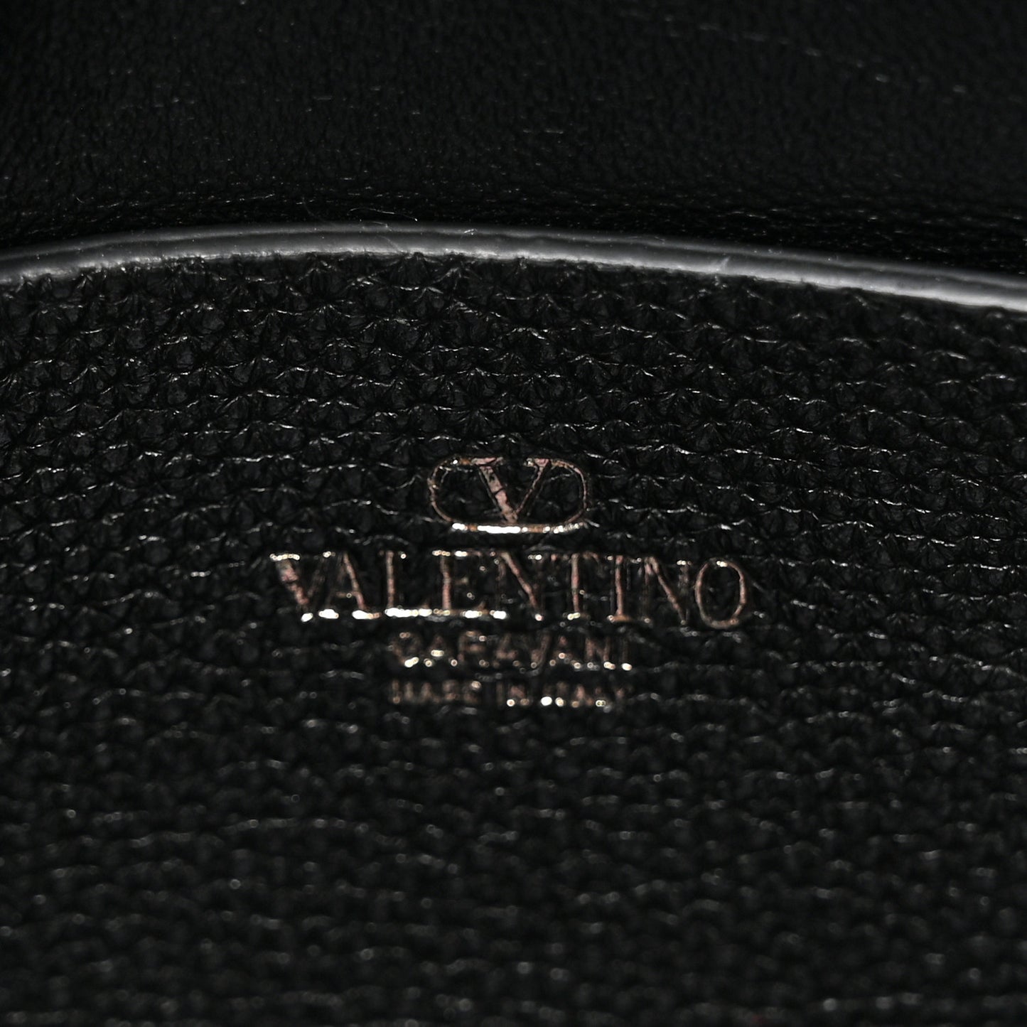 Pebbled Calfskin Rockstud Hobo Black