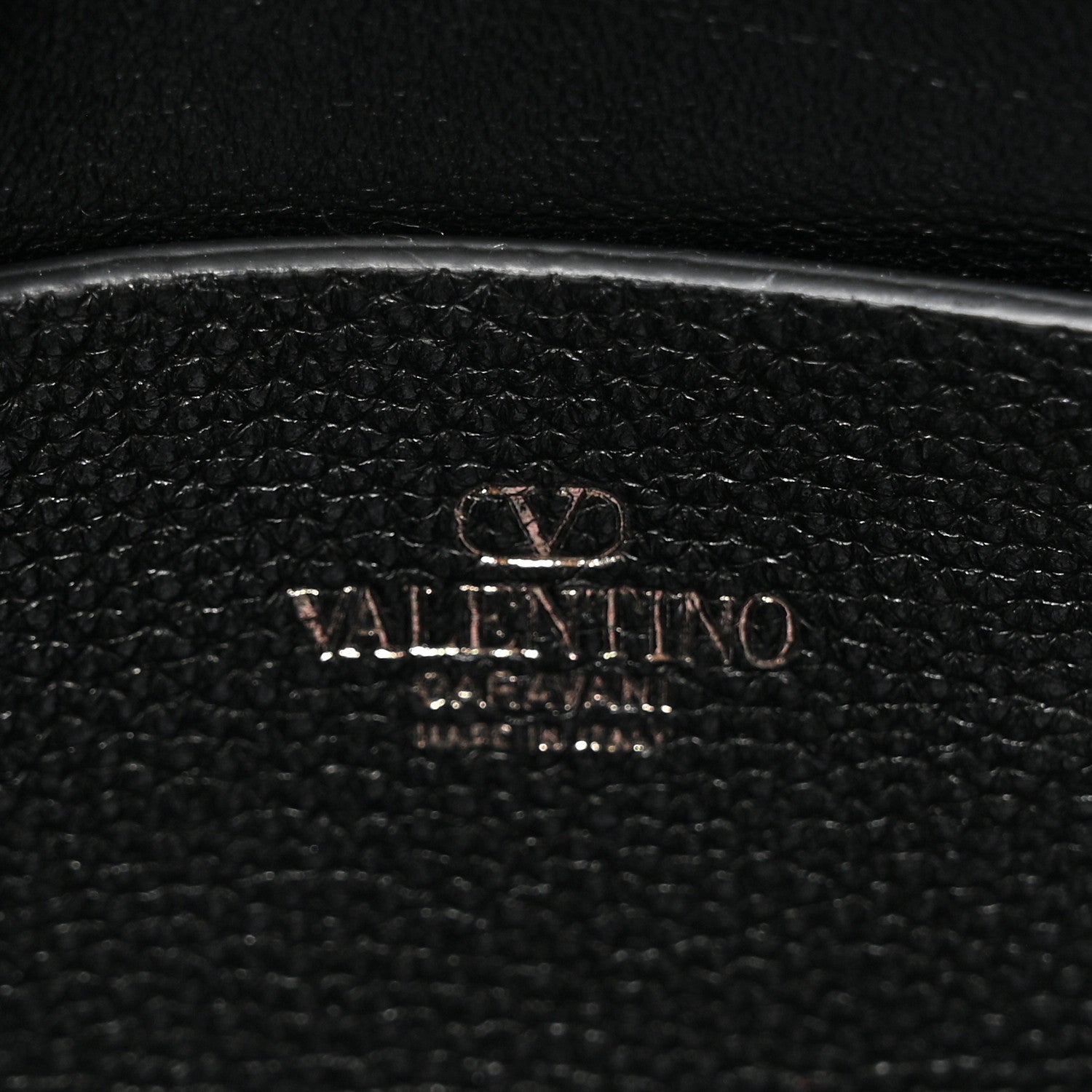 Valentino Garavani Pebbled Calfskin Rockstud Hobo Black 6 of 10