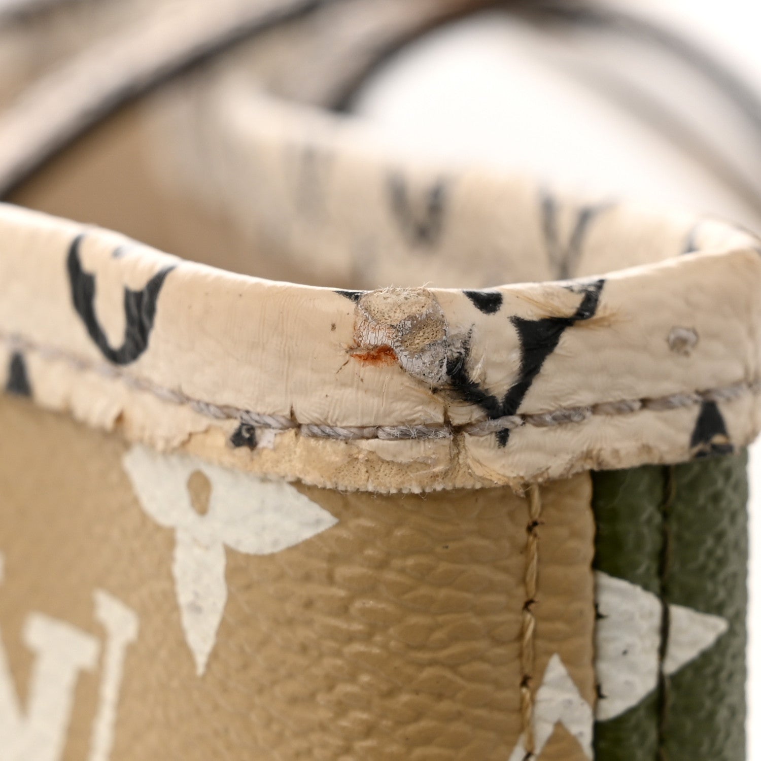 Louis Vuitton Monogram Giant Neverfull MM Kaki 14 of 14