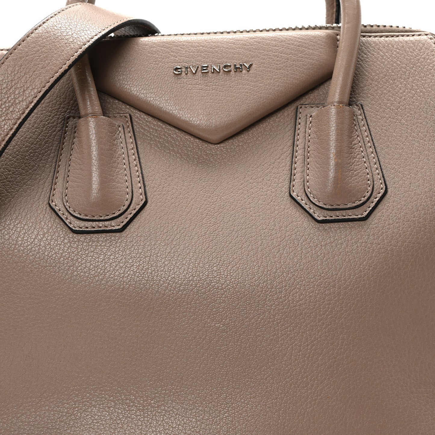 Sugar Goatskin Medium Antigona Mastic