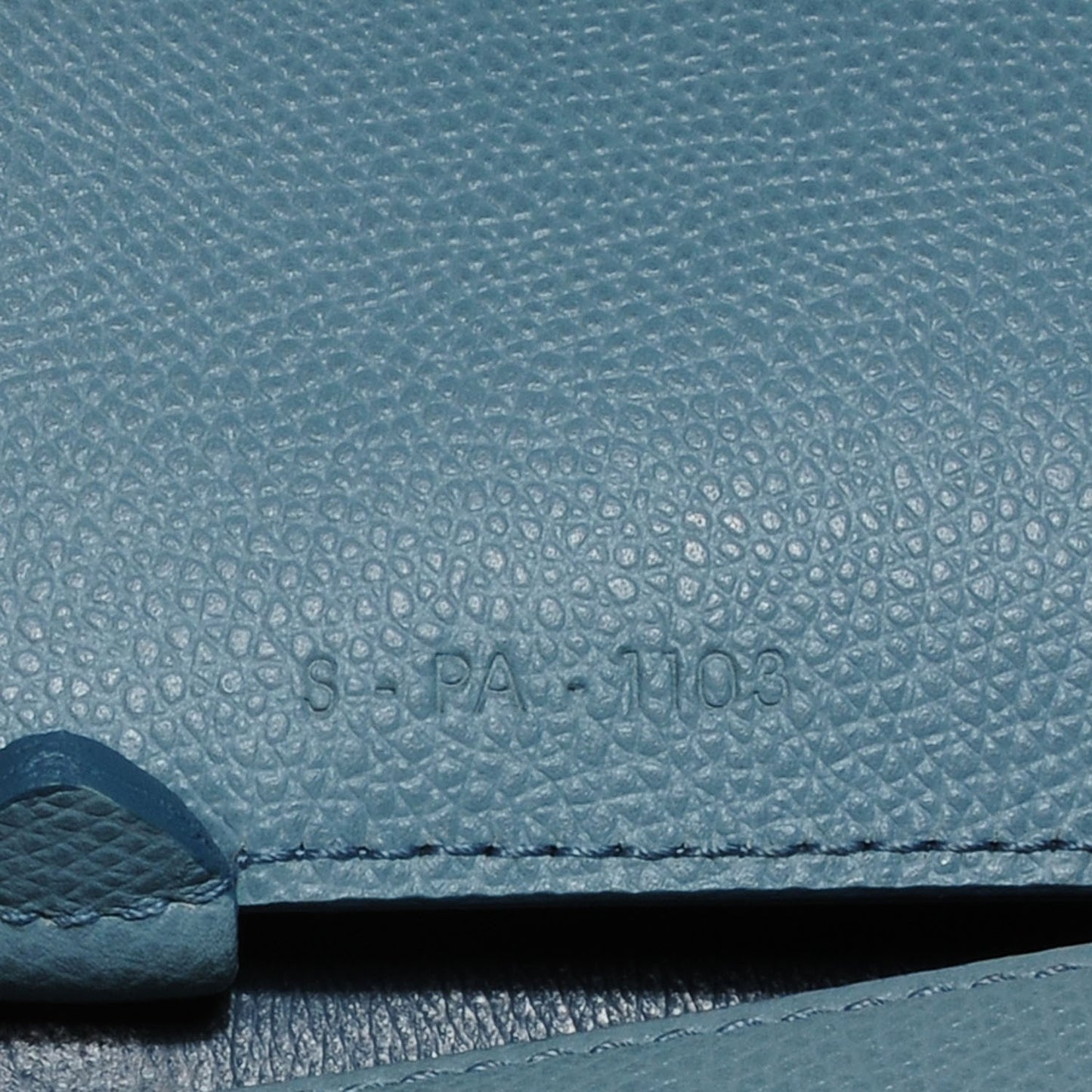 Grained Calfskin Medium Horizontal Cabas Phantom