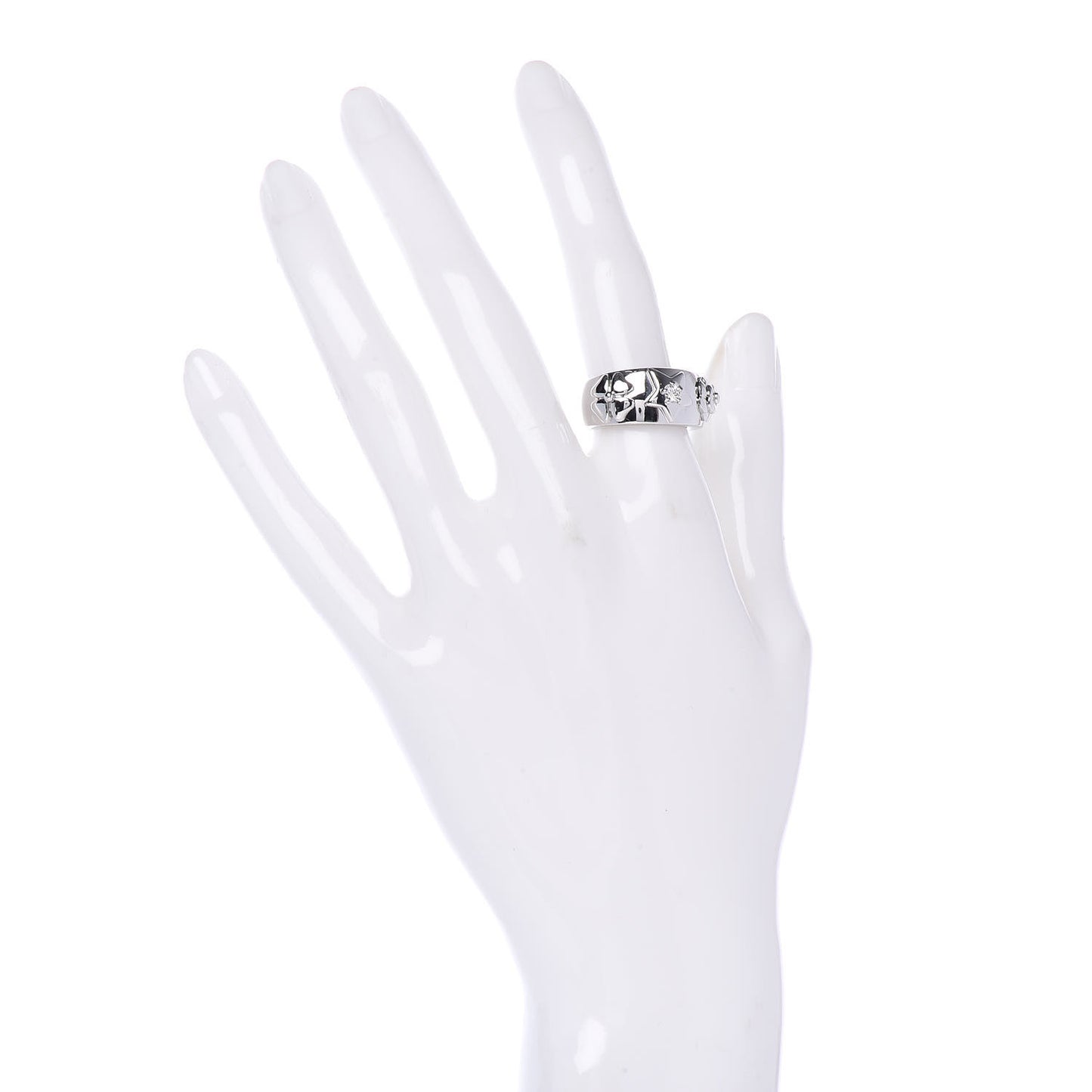 18K White Gold Diamond Camelia Band Ring 52 6