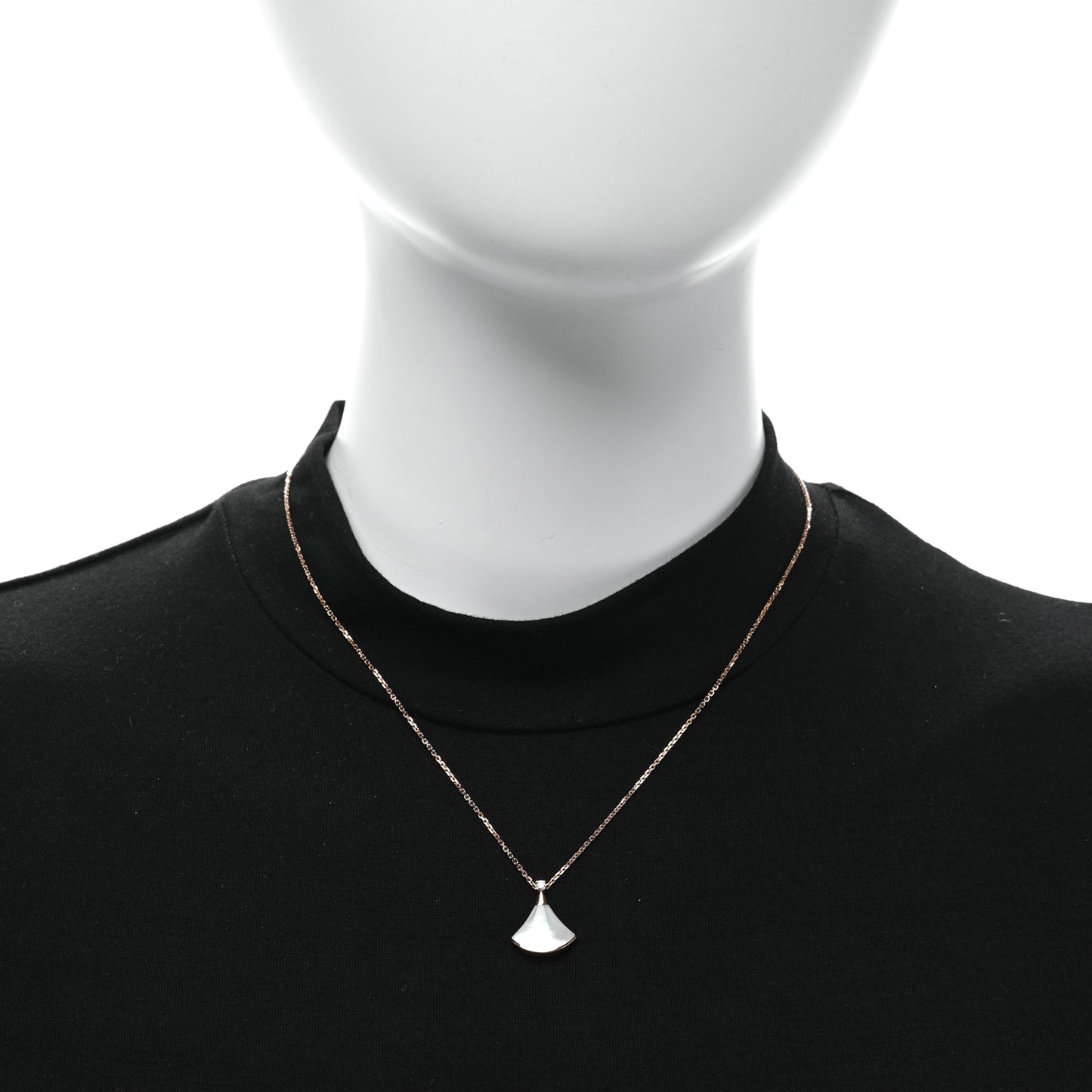 18K Rose Gold Diamond Mother of Pearl Small Divas' Dream Pendant Necklace