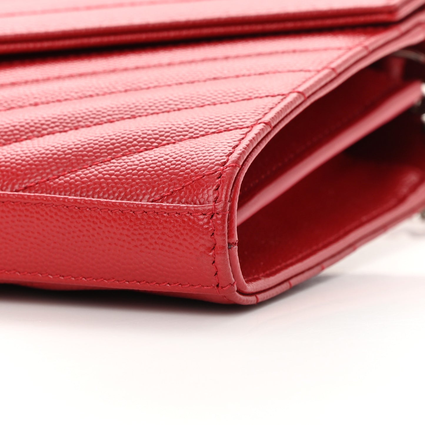 Grain De Poudre Matelasse Chevron Monogram Chain Wallet Red