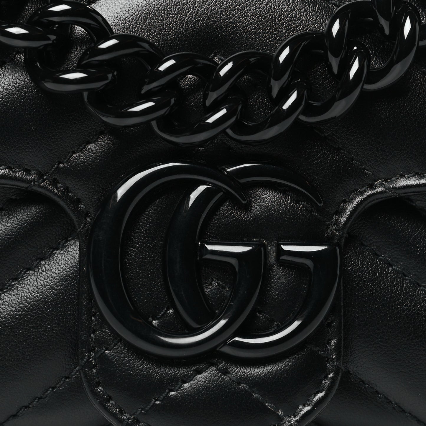 Calfskin Matelasse Monochrome GG Marmont Chain Belt Bag Black