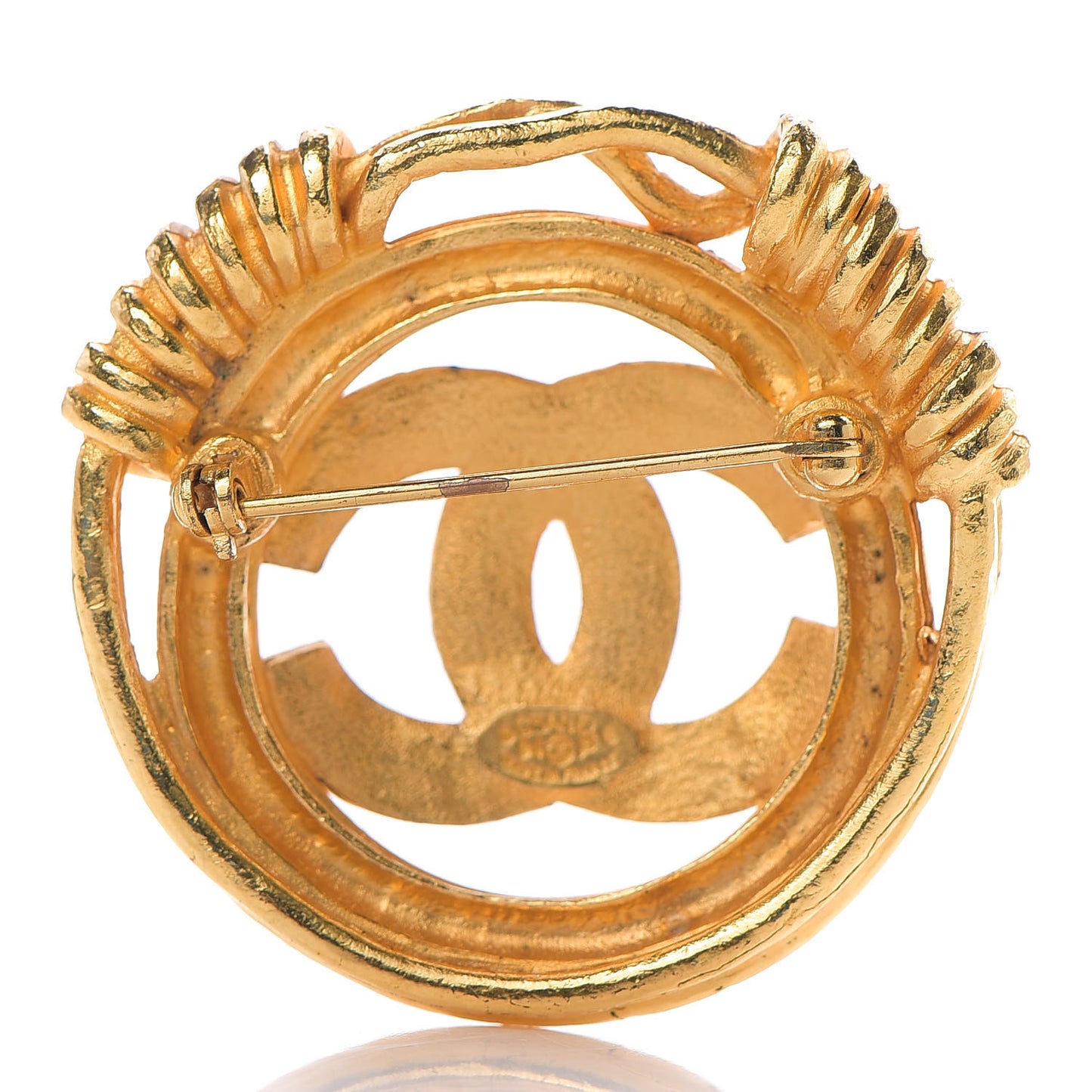 Metal CC Brooch Gold