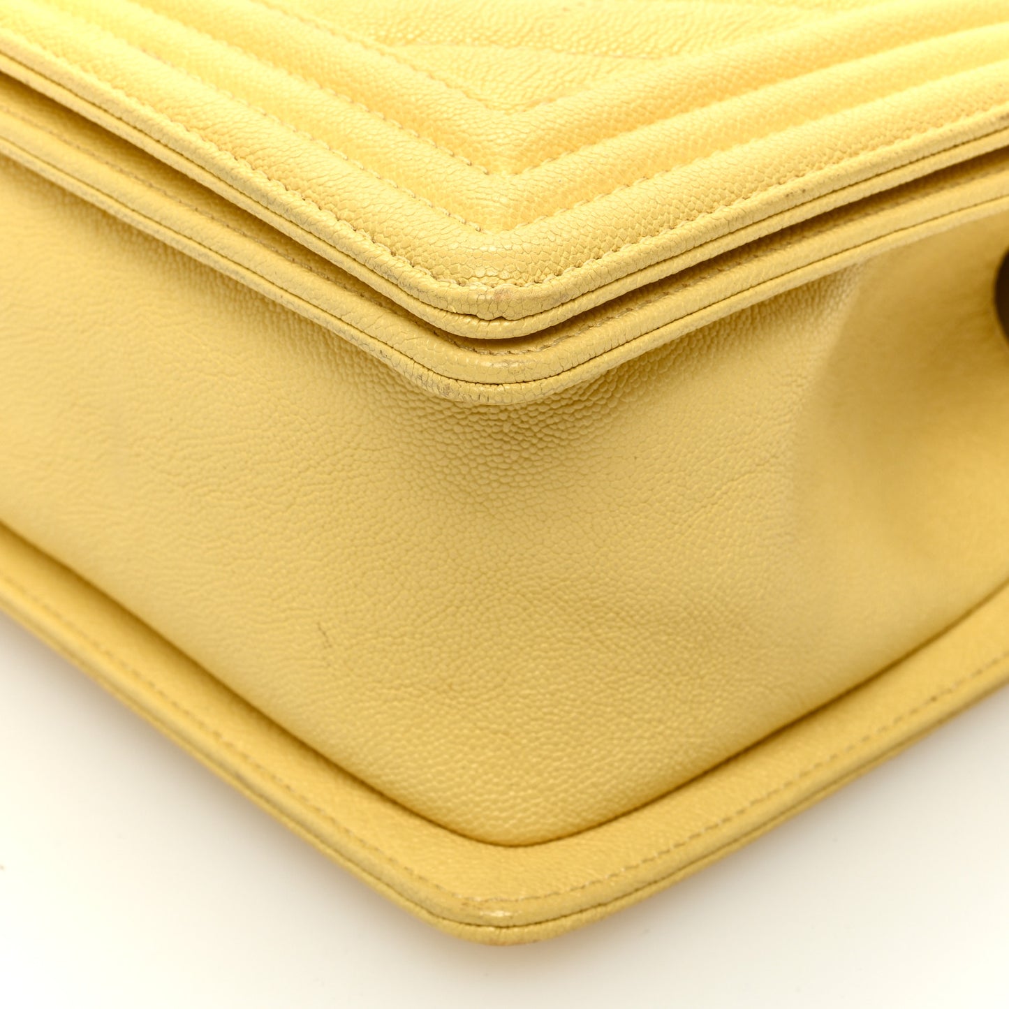 Caviar Chevron Quilted Medium Boy Flap Yellow