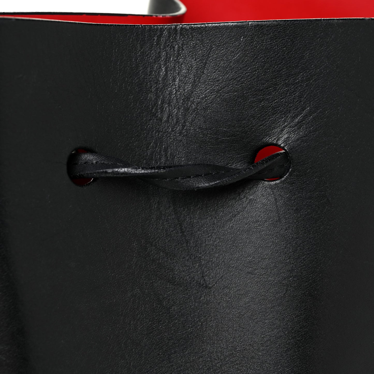 Vegetable Tanned Calfskin Bucket Bag Black Flamma