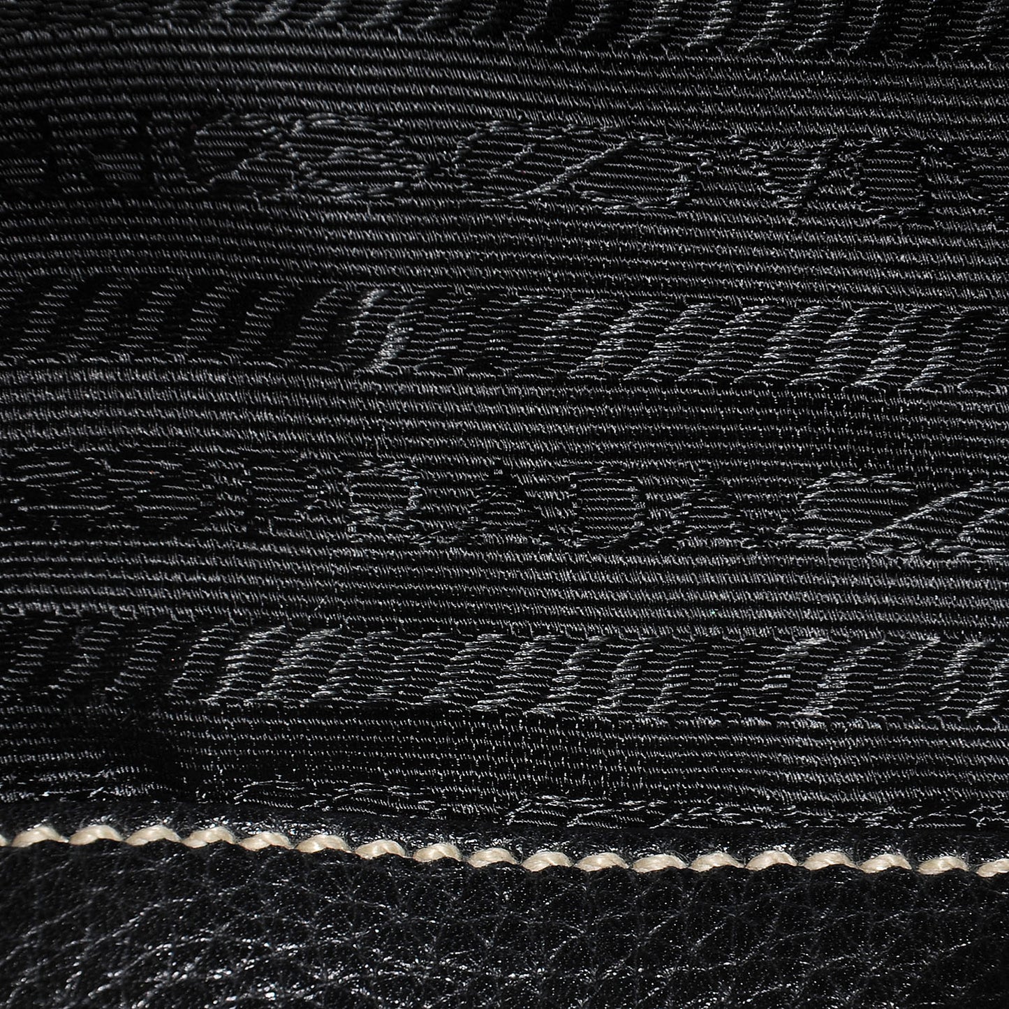 Vitello Daino Shoulder Bag Nero Black
