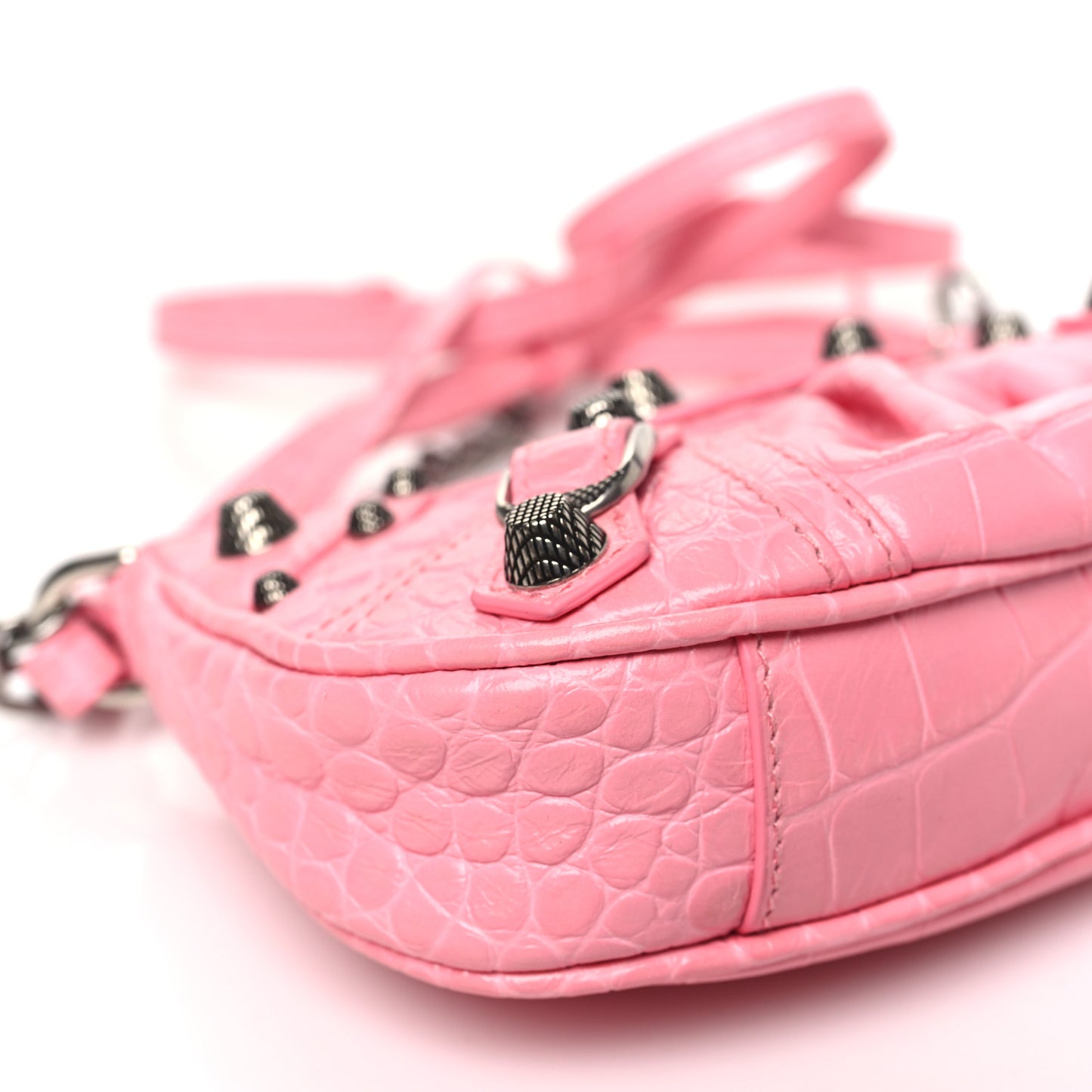 Extra Supple Calfskin Crocodile Embossed Le Cagole Mini Purse With Chain Sweet Pink