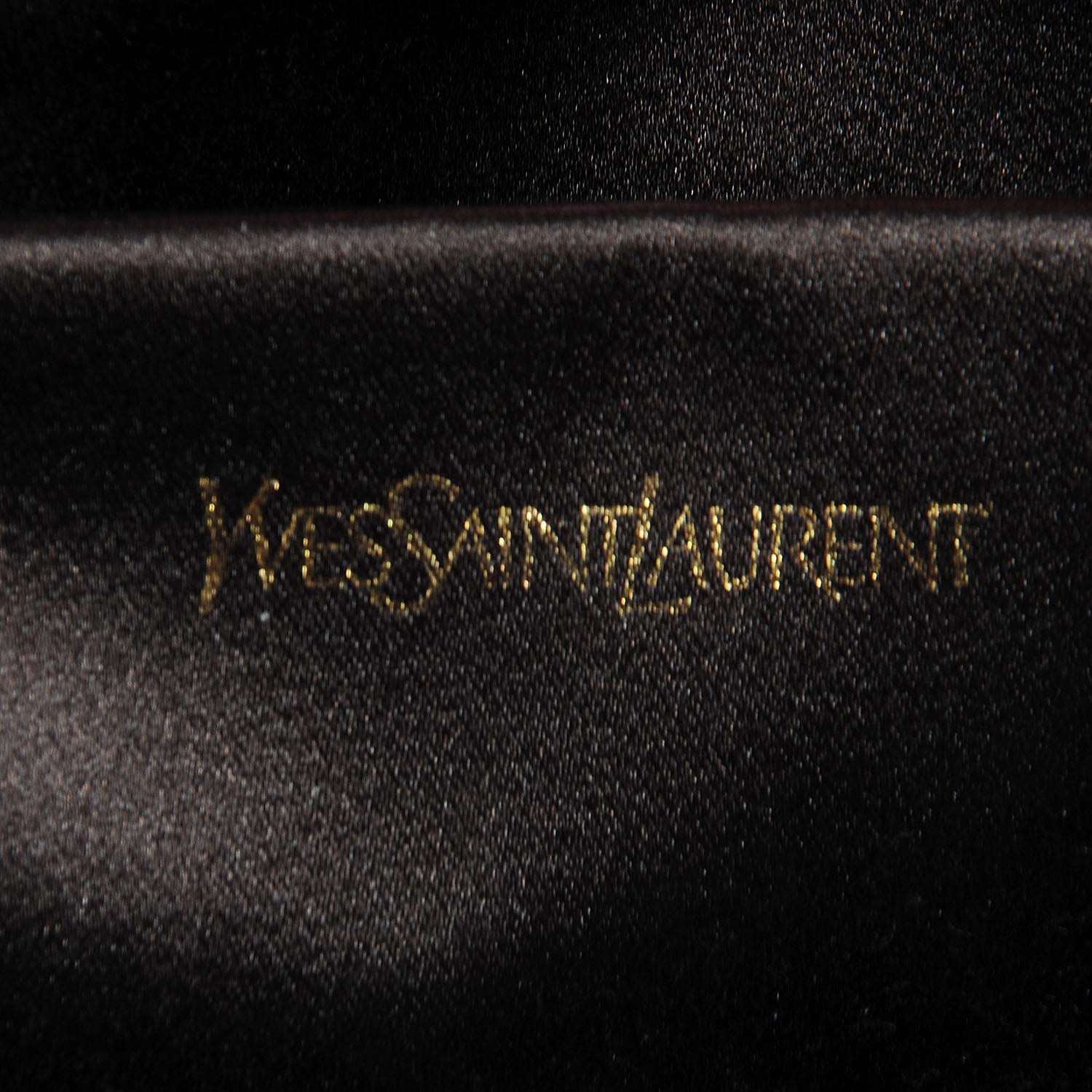 Saint Laurent Textured Patent Large Belle De Jour Clutch Rouge 6 of 7