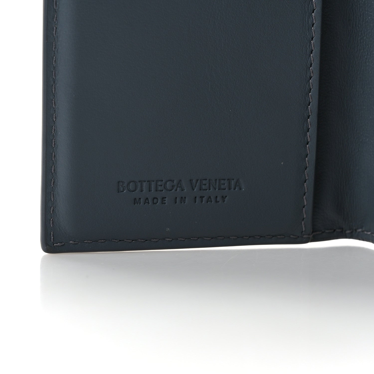 Bottega Veneta Nappa Maxi Intrecciato Bi-Fold Card Holder Thunder 6 of 9