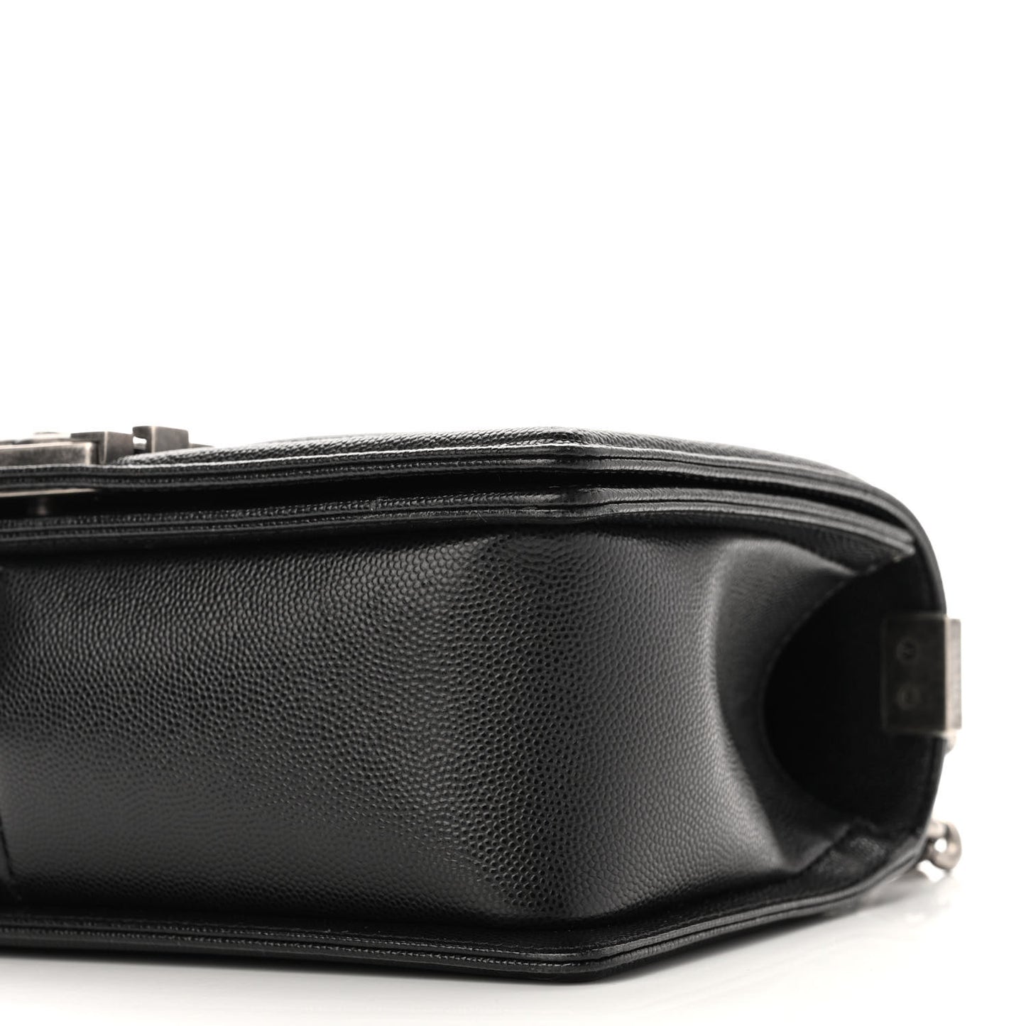 Caviar Quilted Medium Boy Flap Black