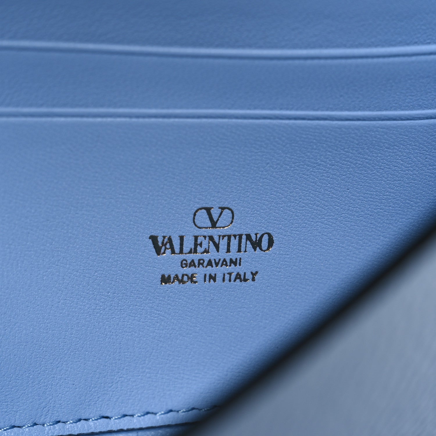 Valentino Garavani Grainy Calfskin Rockstud Flip Lock Wallet With