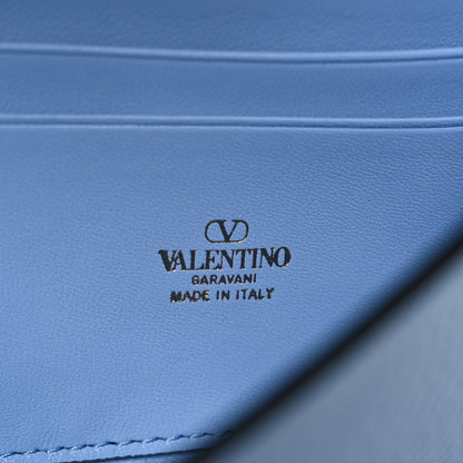 Valentino Garavani Grainy Calfskin Rockstud Flip Lock Wallet With Chain Popeline Blue 7 of 11