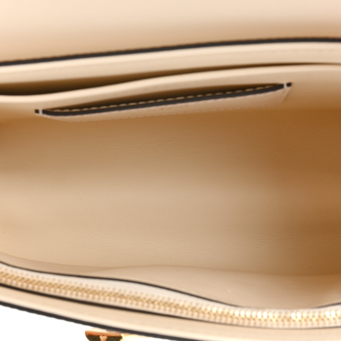 Epi Twist Shoulder Bag MM Quartz
