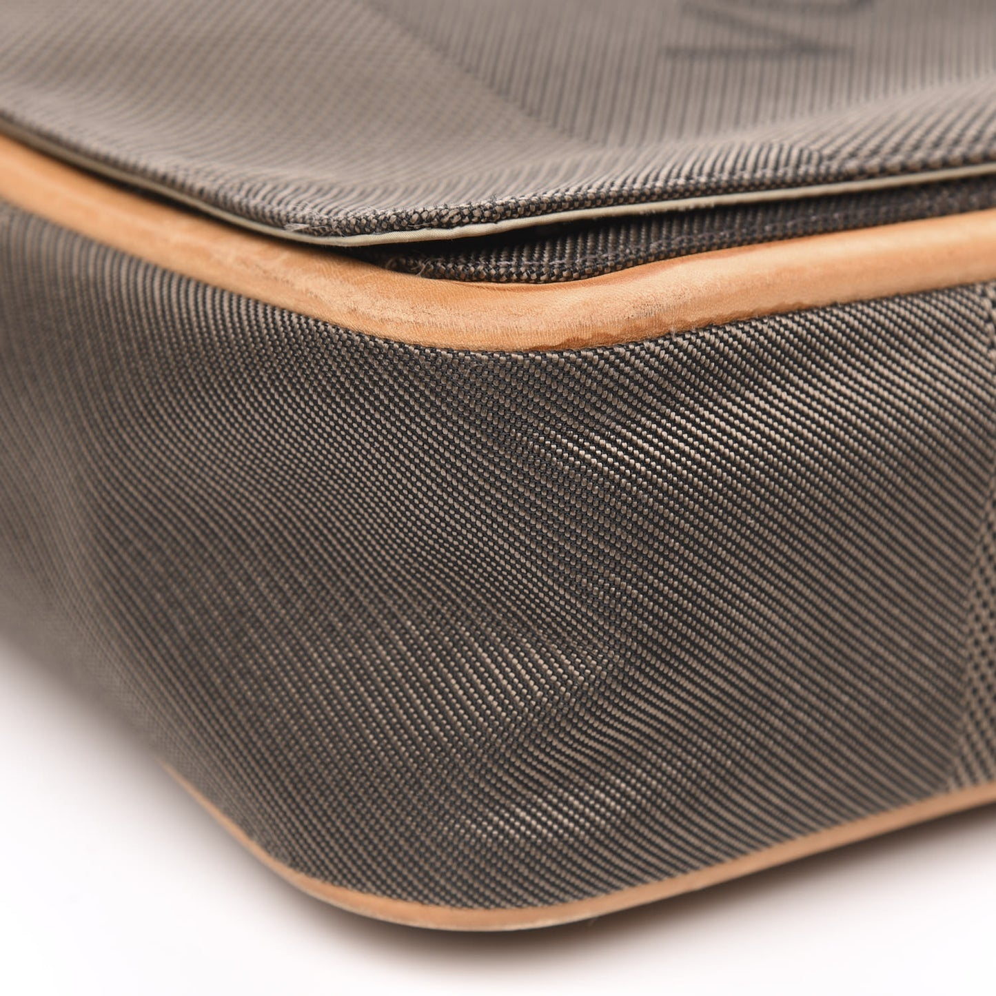 Damier Geant Messenger Bag Sable
