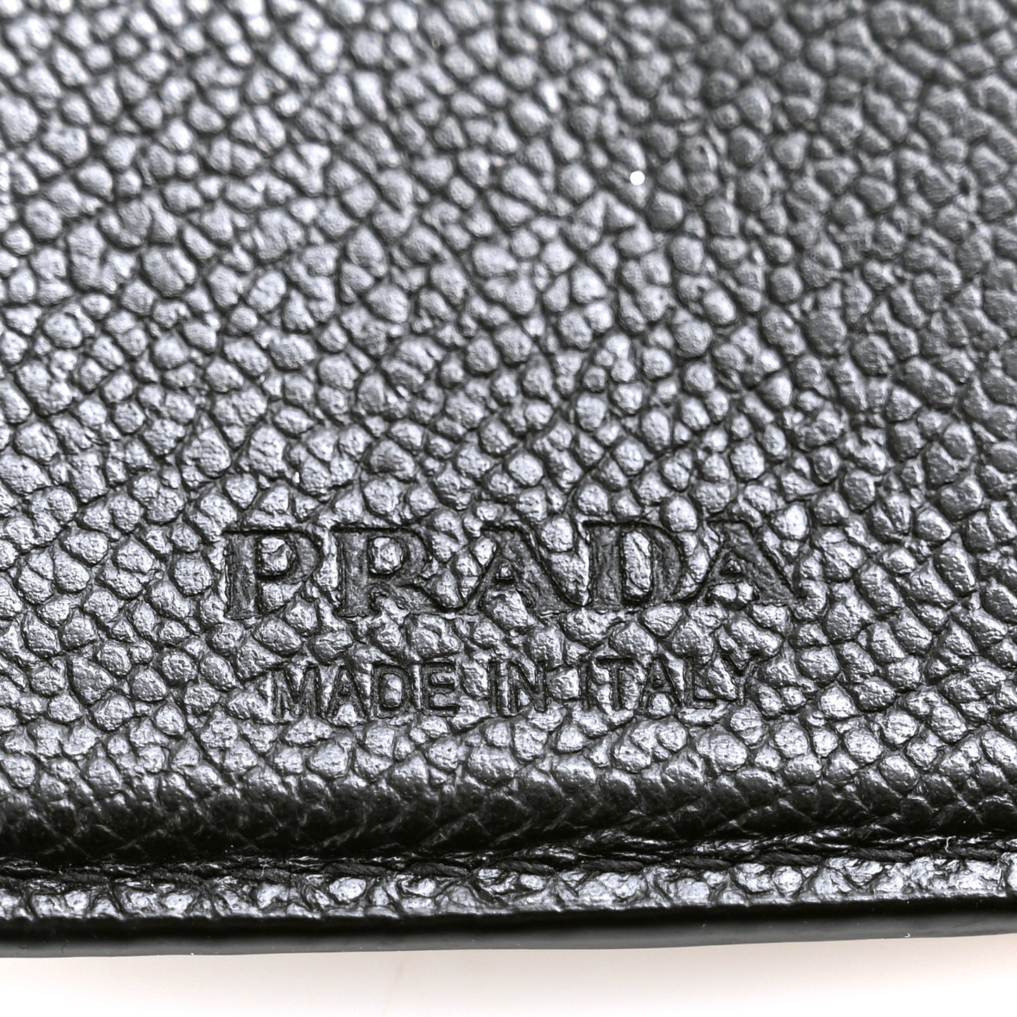 Vitello Micro Grain Card Holder Black