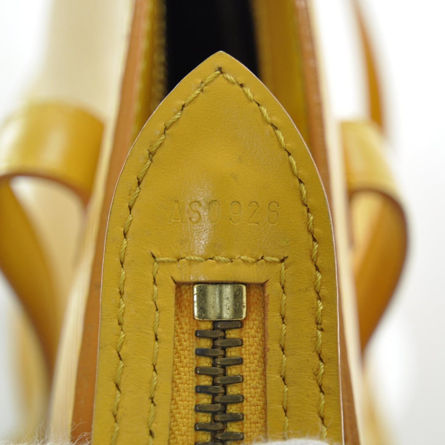 Epi Saint Jacques Long Straps Yellow