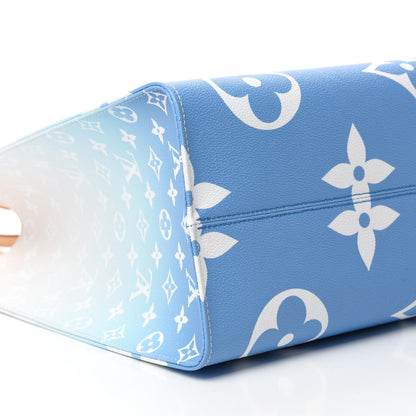 Louis Vuitton Monogram Giant By The Pool Onthego GM Blue 7 of 11