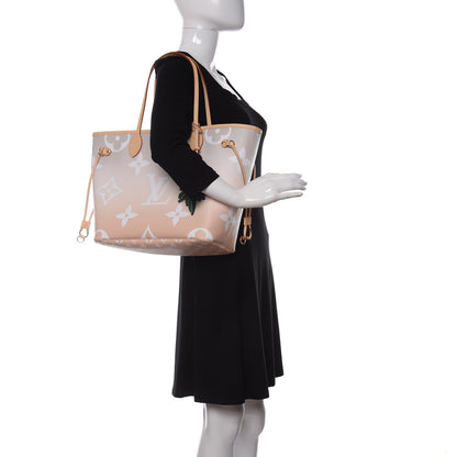 Louis Vuitton Monogram Giant By The Pool Neverfull MM Brume 2 of 10