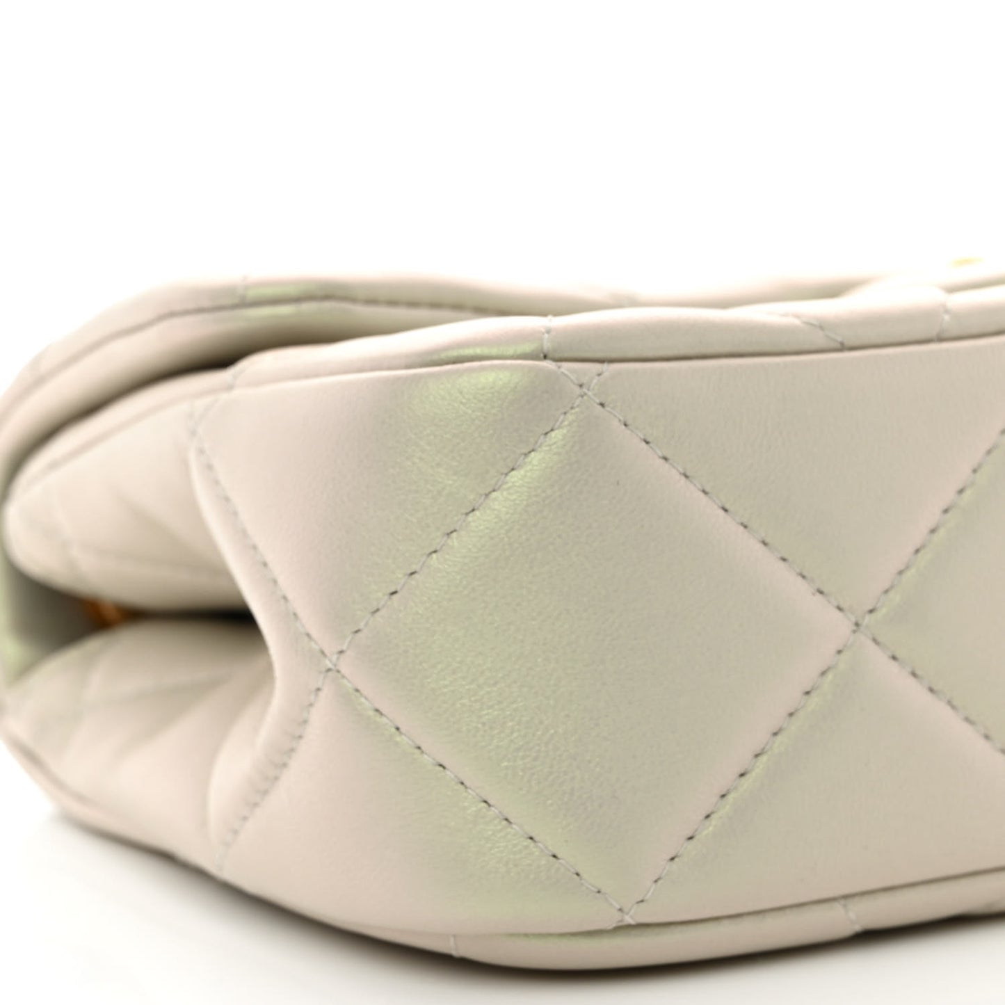 Pearly Lambskin Quilted Pearl Small Flap Light Grey