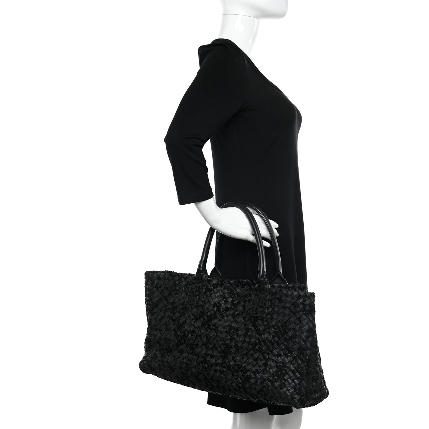 Nappa Velours Intrecciato Medium Cabat Black