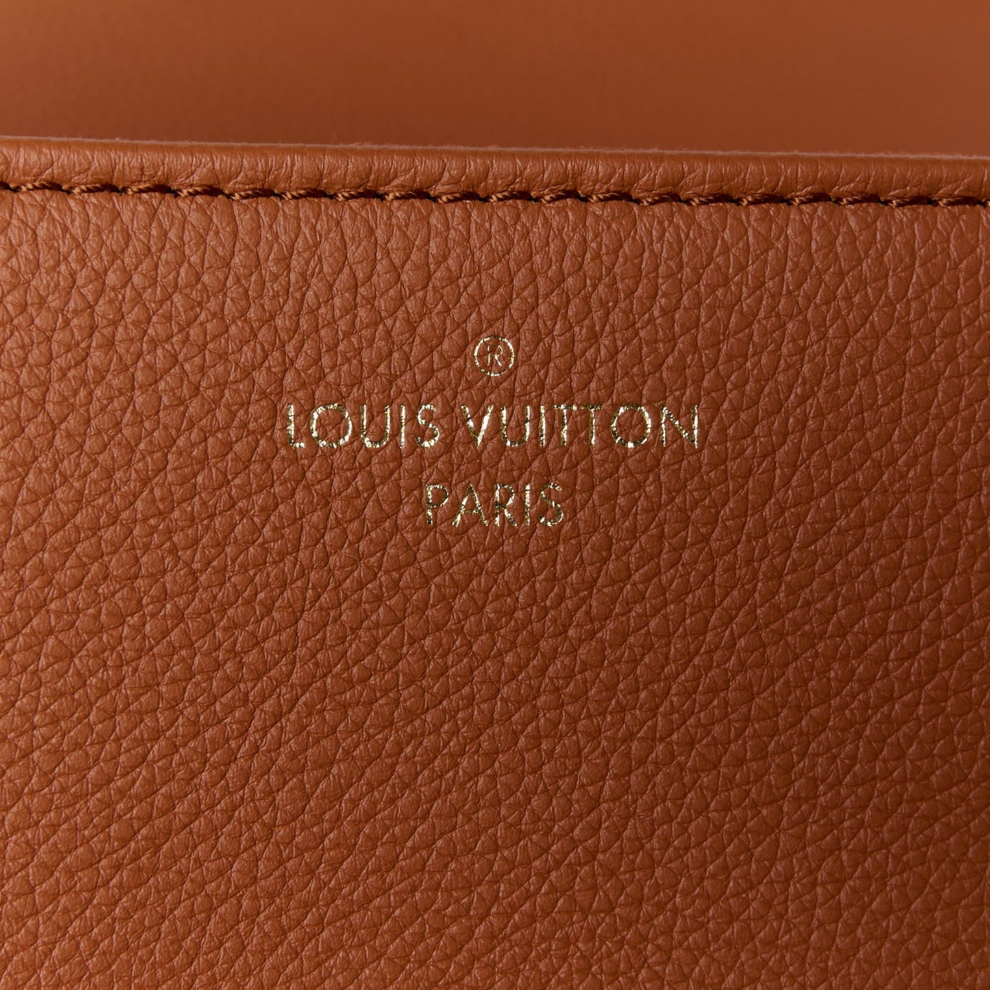 Grained Calfskin Lockme Oxford Cognac